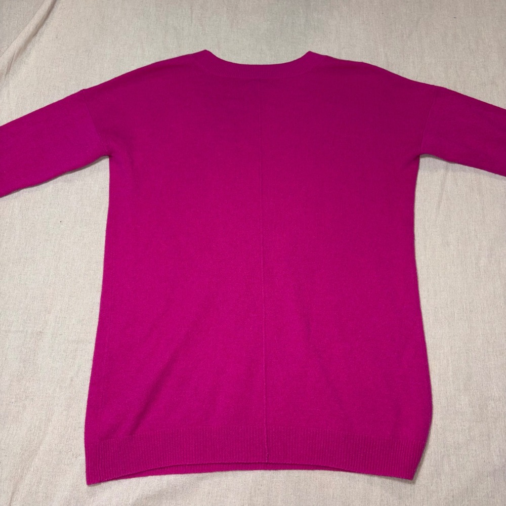 Gap Womens XS Cashmere V-Neck Sweater Fuchsia Pink Long Sleeve Winter feminine - Picture 6 of 6